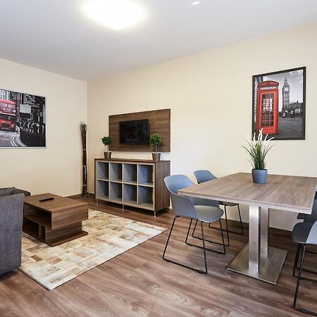 Ovar Apartman Мошонмадьяровар Экстерьер фото