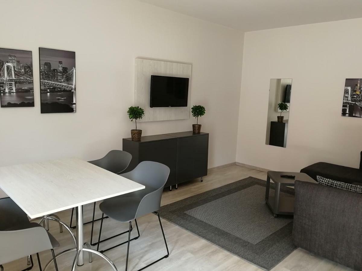 Ovar Apartman Мошонмадьяровар Экстерьер фото