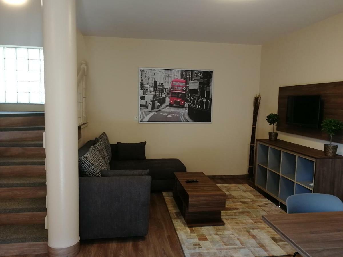 Ovar Apartman Мошонмадьяровар Экстерьер фото