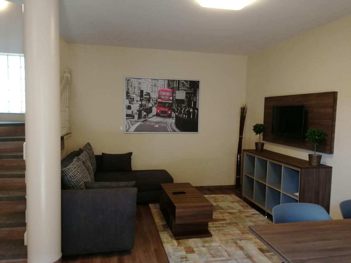 Ovar Apartman Мошонмадьяровар Экстерьер фото