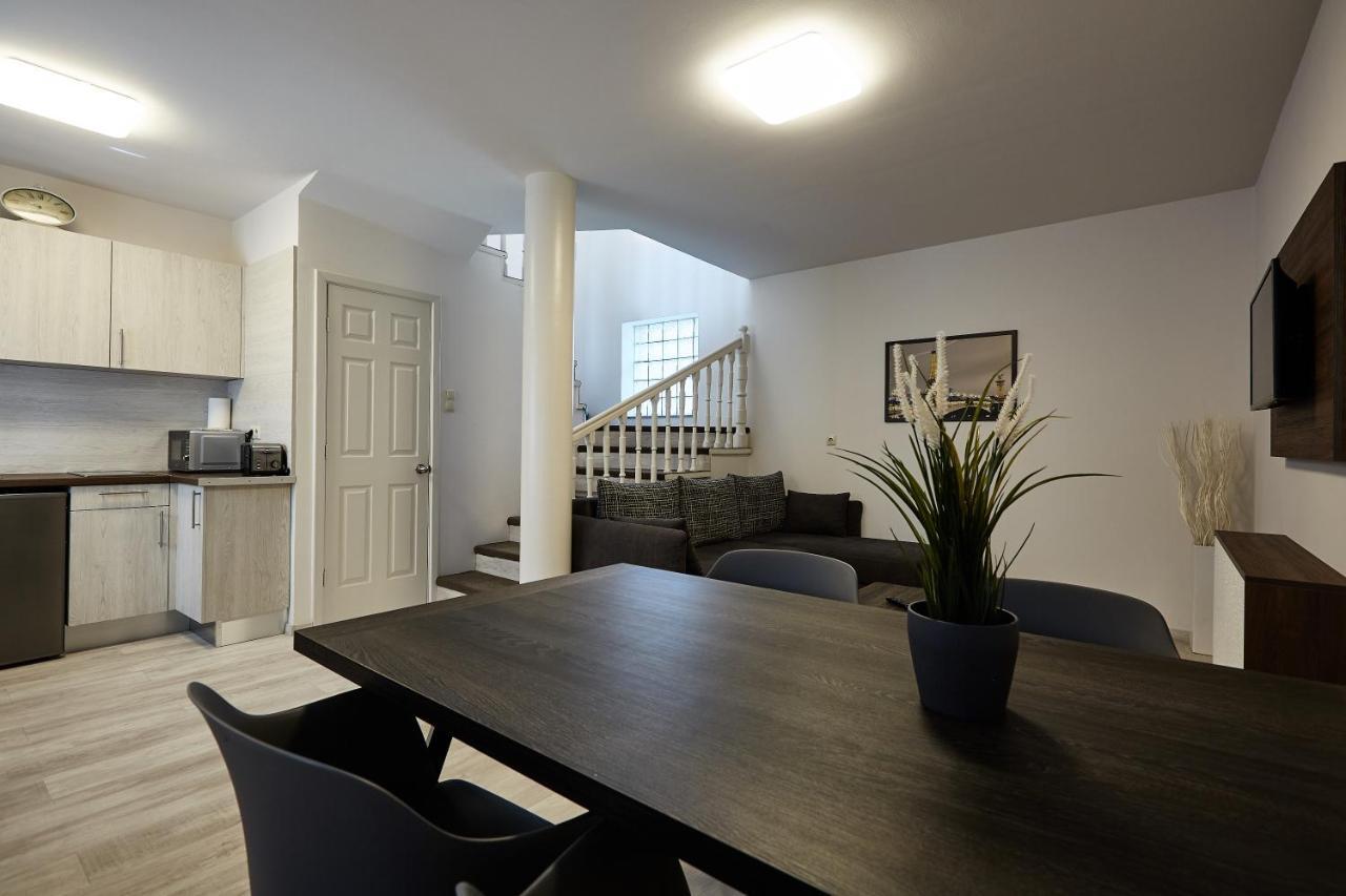 Апартаменты Ovar Apartman Мошонмадьяровар Экстерьер фото