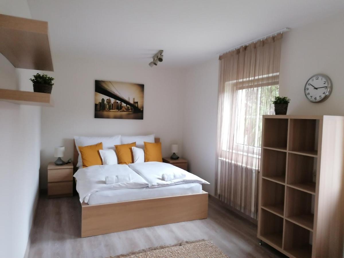 Ovar Apartman Мошонмадьяровар Экстерьер фото